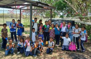 Children at Mata de Caña